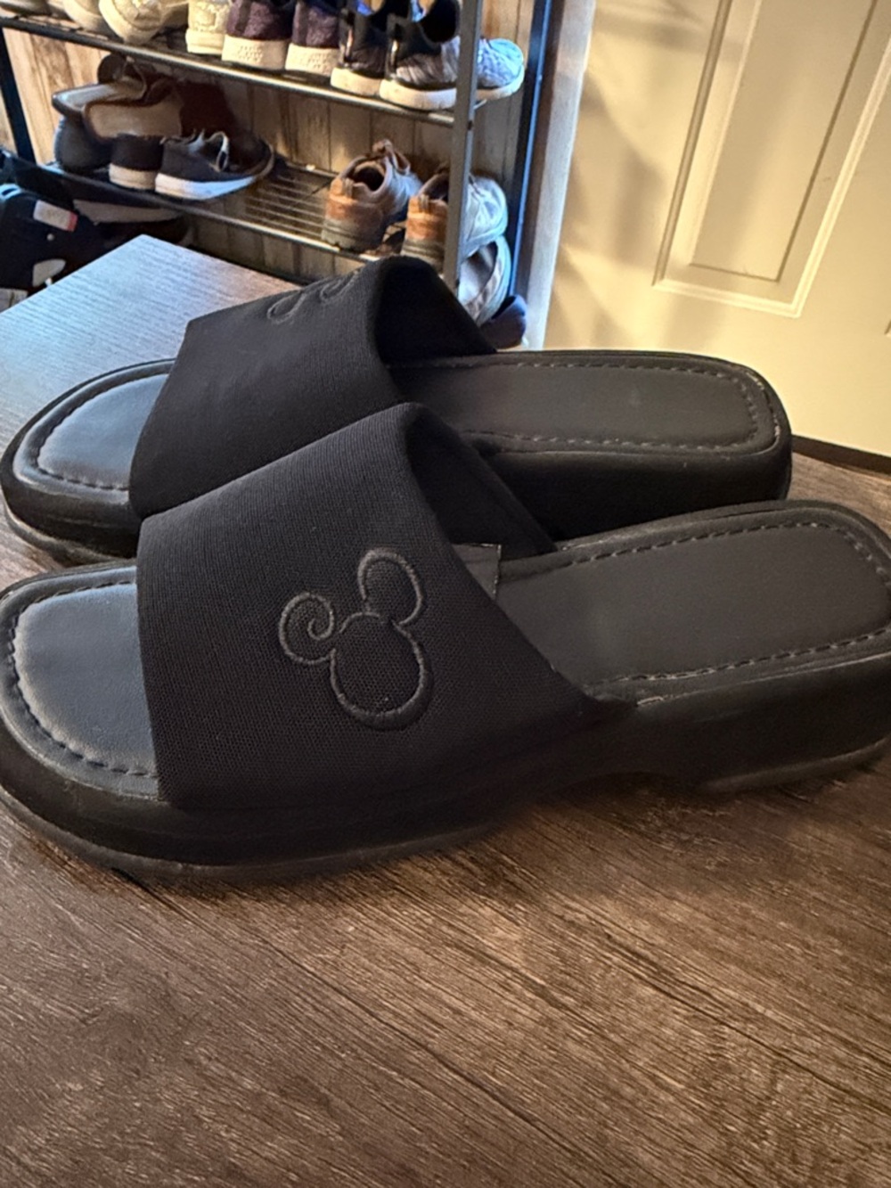 Vintage Y2K Disney Mickey Mouse Slip On Chunky Platform Sandals size 8 - Picture 2 of 3